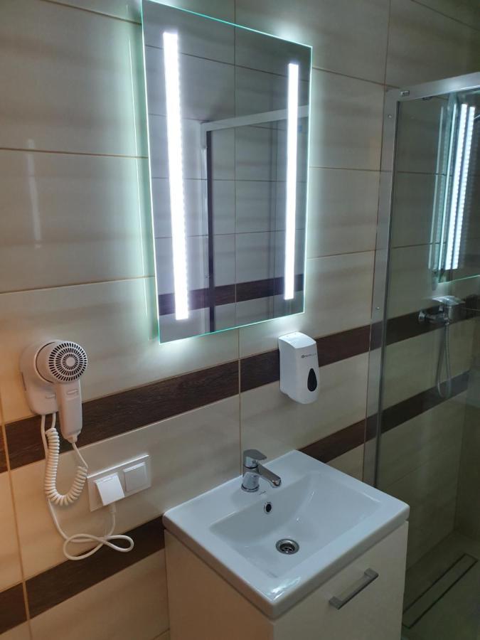 Hostel Mleczna - Metro Zacisze Warsaw Luaran gambar