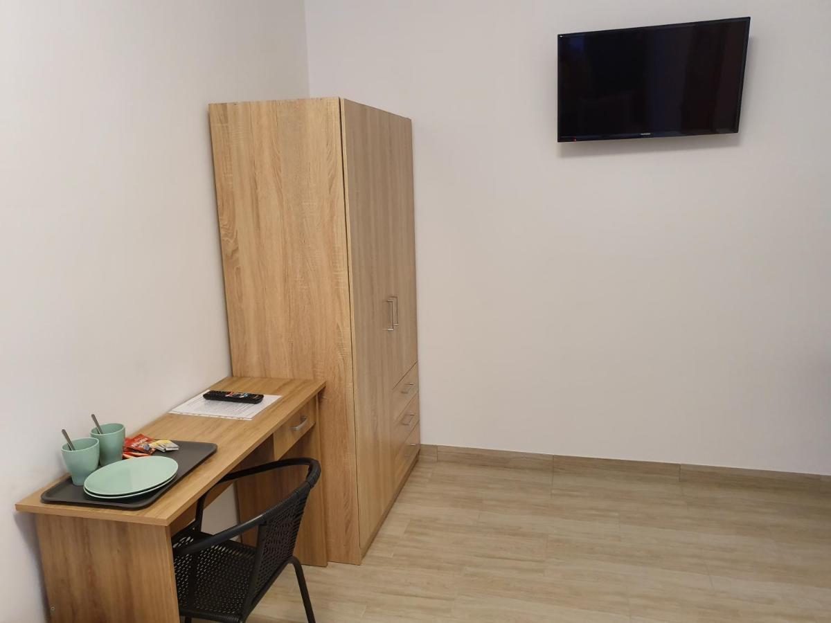 Hostel Mleczna - Metro Zacisze Warsaw Luaran gambar