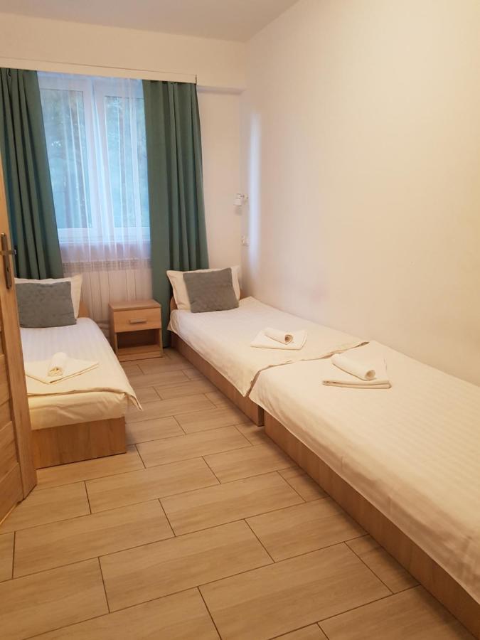 Hostel Mleczna - Metro Zacisze Warsaw Luaran gambar