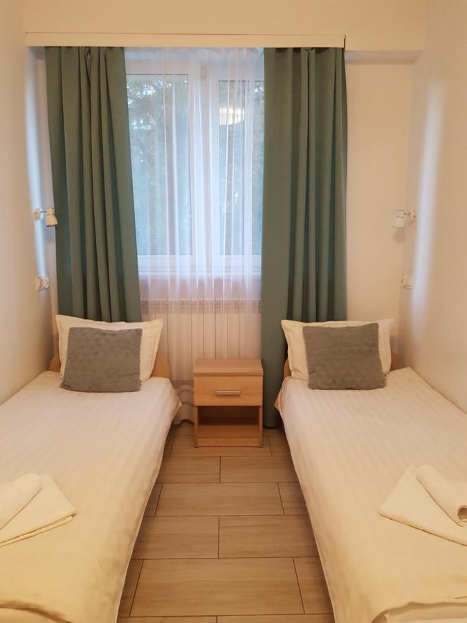 Hostel Mleczna - Metro Zacisze Warsaw Luaran gambar