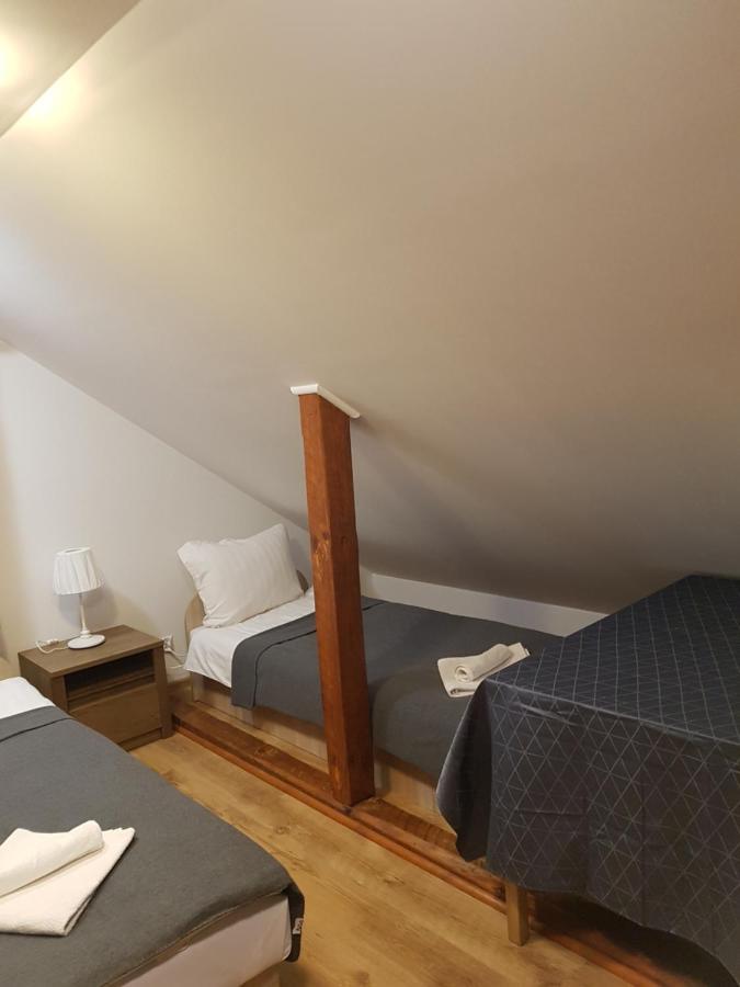 Hostel Mleczna - Metro Zacisze Warsaw Luaran gambar