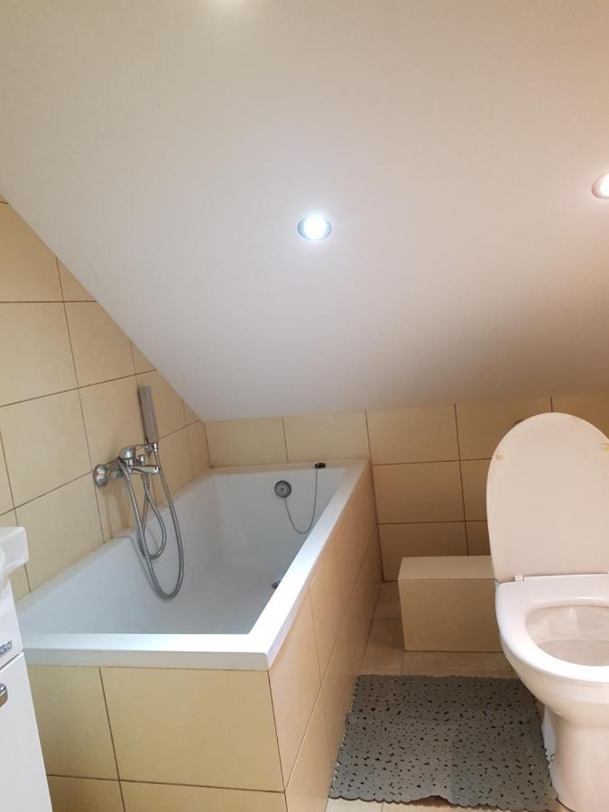 Hostel Mleczna - Metro Zacisze Warsaw Luaran gambar
