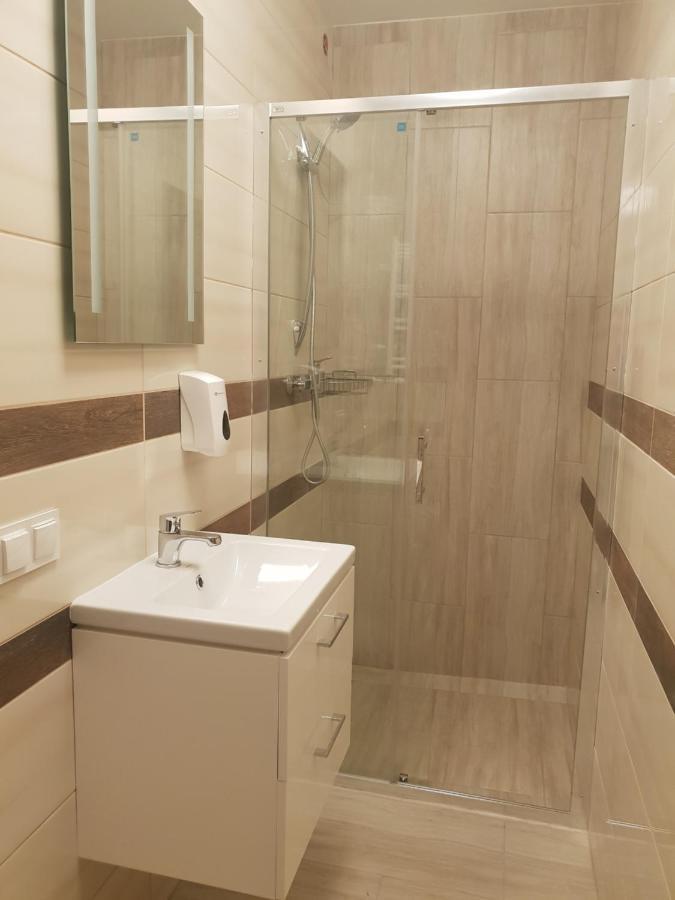 Hostel Mleczna - Metro Zacisze Warsaw Luaran gambar